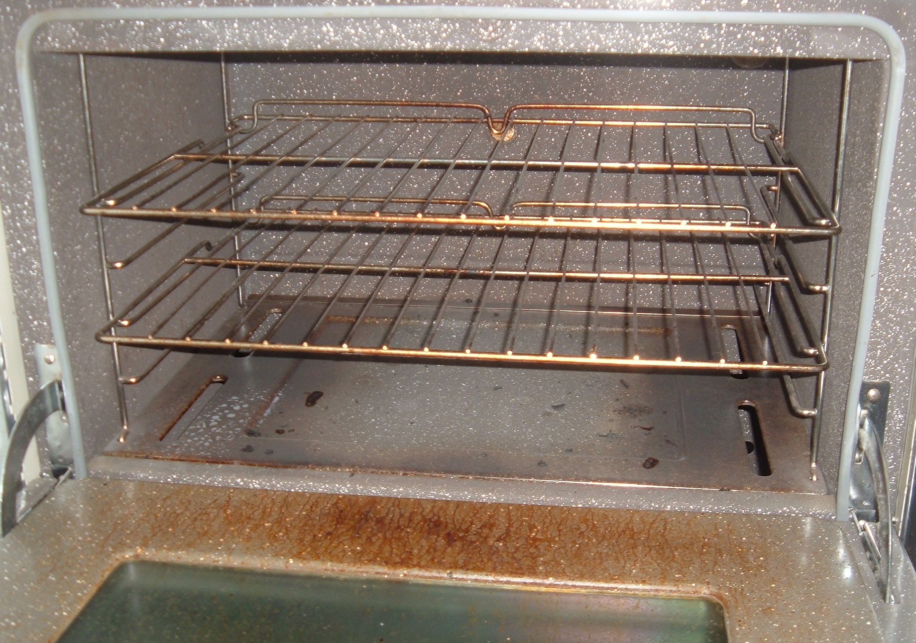 How to Clean Your Oven with Baking Soda