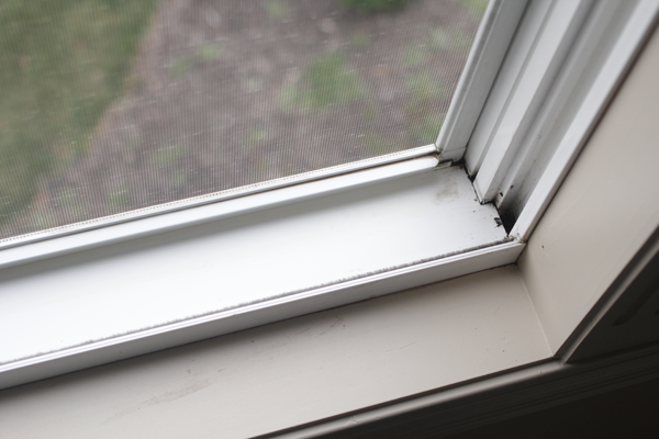 How to Clean Window Sills and Window Tracks