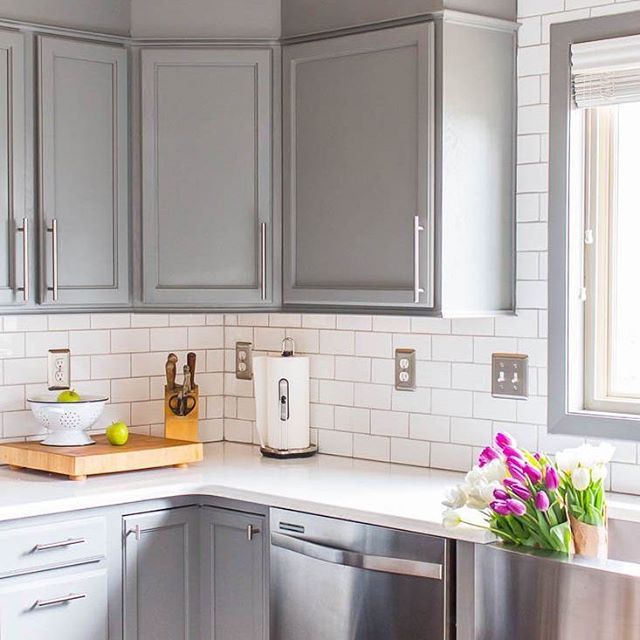 Very clean kitchen cabinets