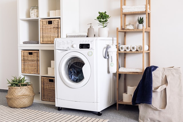 How To Clean A Washing Machine, According To Cleaning Experts