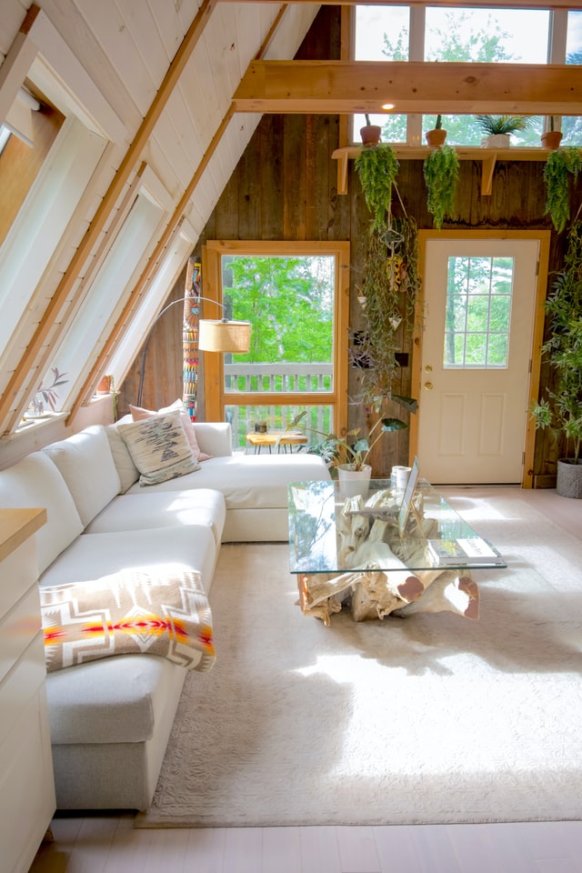 outdoorsy looking living room in a vacation rental