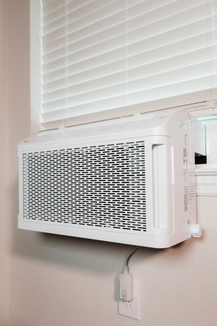 a window air conditioner unit